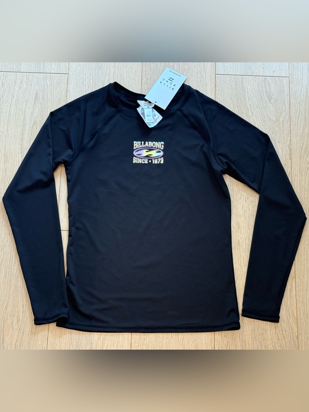 Billabong Beach Babe Long Sleeve Rashguard Black NWT Large Surf Vacation Swim